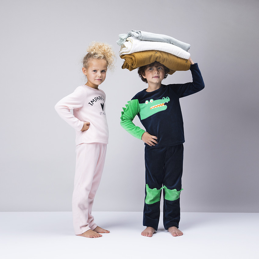 Fluwelen pyjama met krokodilmotief voor jongens 