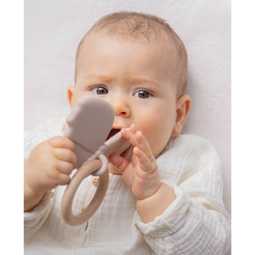 Bijtring silicone Vlinder Nougat 