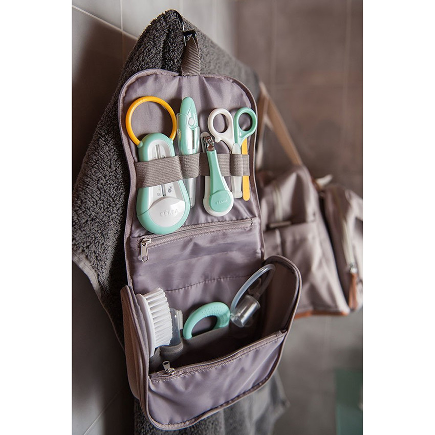 Trousse de Toilette + 9 Accessoires - Vert d'Eau 