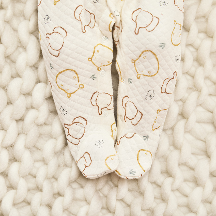 Pyjama bedrukt met dieren voor baby jongen met verschillende openingen afhankelijk van de leeftijd 