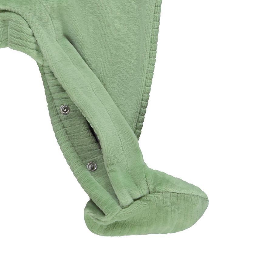 Dors-bien ludique en velours motif girafe pour bébé garçon 