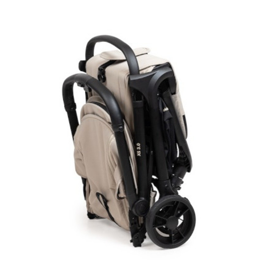 Poussette XS 3.0 ultra compacte + hab. pluie + sac de transport Dune Beige 