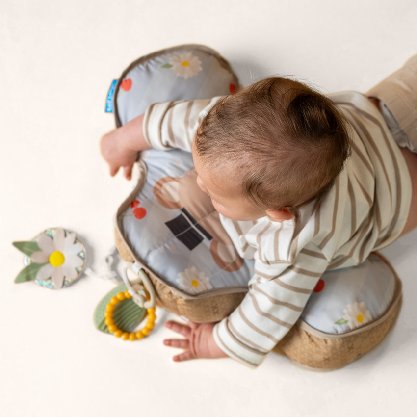 Coussin ventral Tummy Time Bear + Hochet & anneau de dentition 