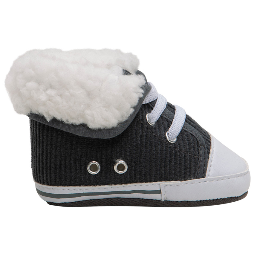 Baskets côtelées avec revers en fausse fourrure  