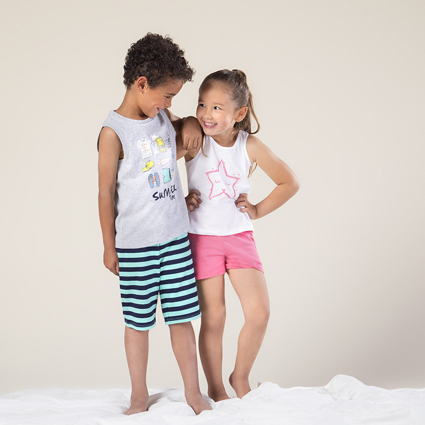 Pyjama met sterrenprint en roze short 