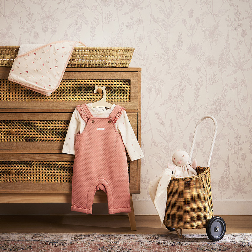 Twee-delige set met salopette voor babymeisjes 