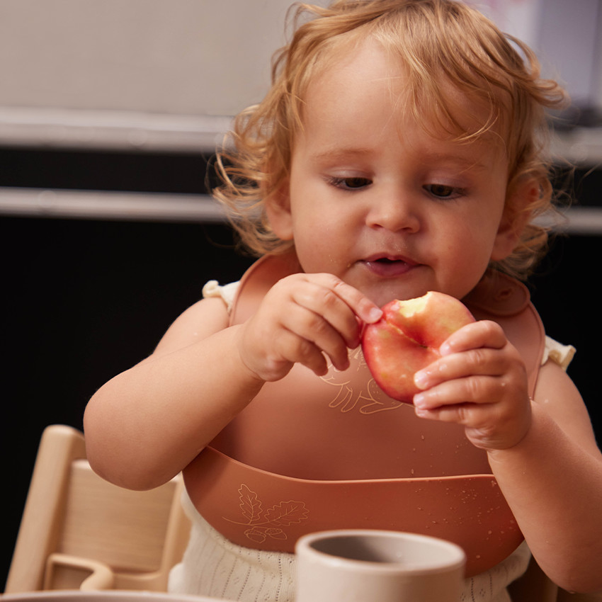 SILICONEN SLABBETJE MET OPVANGVAKJE - ORANJE – EEKHOORN 