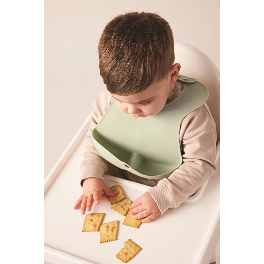 Bavoir silicone de voyage Roll Up Vert Sauge 4m+ 