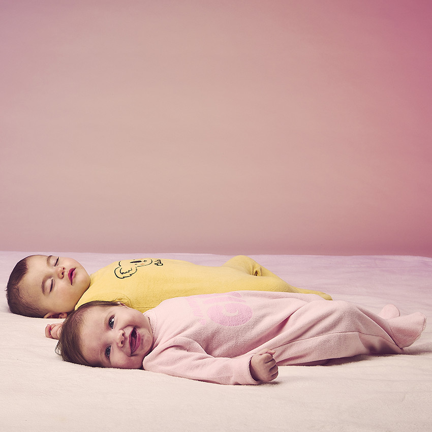 Dors-bien en velours print "Mummy's girl" pour bébé fille 