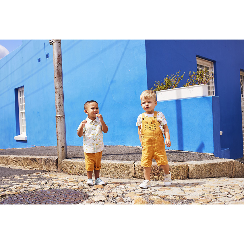 Tweedelige set met bladprint voor baby jongen 