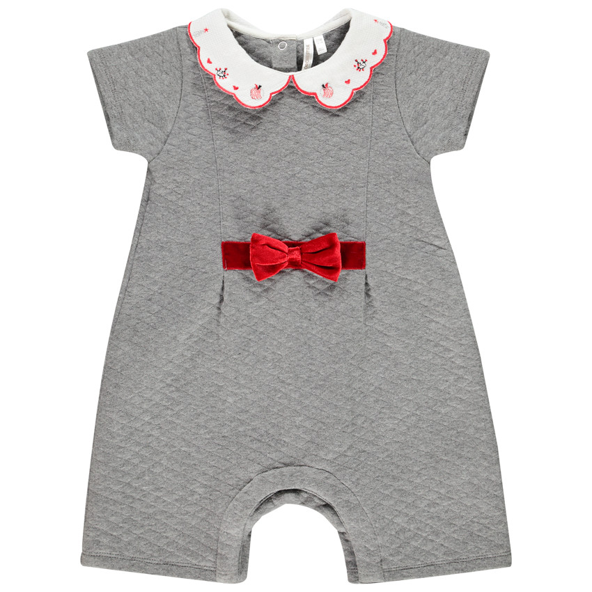 Kort kruippakje met claudinekraag en strik voor babymeisjes 