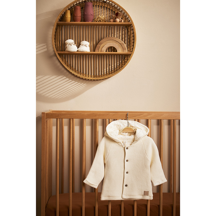 Veste à capuche en tricot point mousse pour bébé 