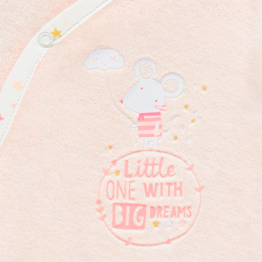 Geboorteset met roze pyjama, bedrukte body en slabbetje 