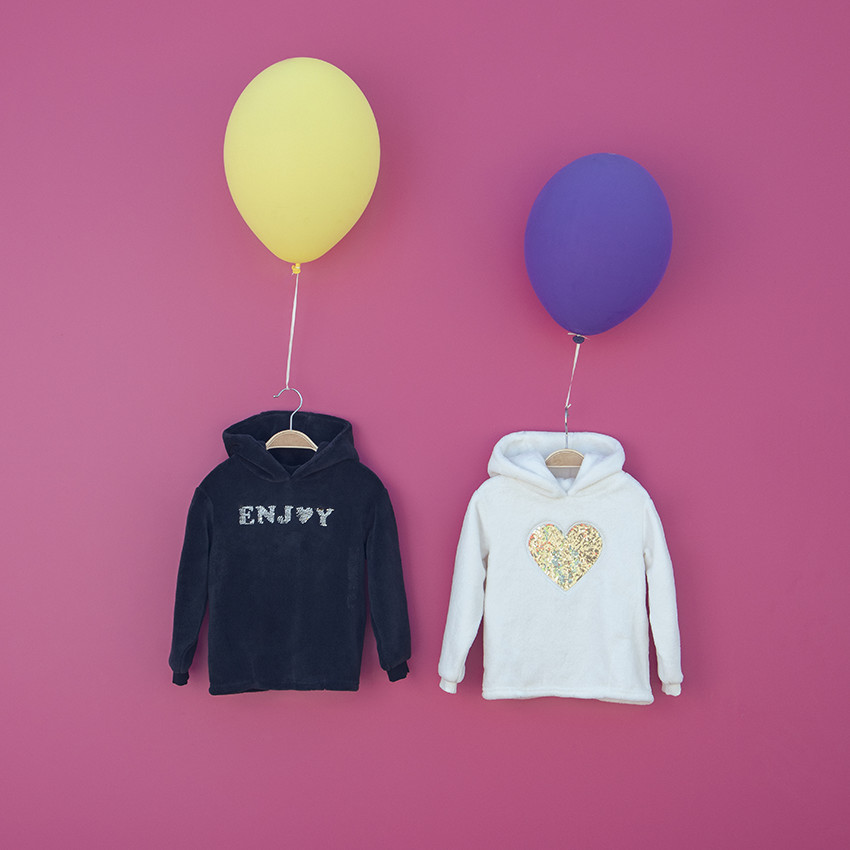 Sweat à capuche noir en sherpa à texte en sequins pour enfant fille 