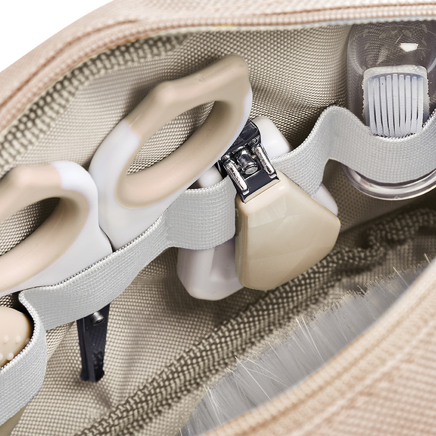 Trousse de toilette avec 7 accessoires terre d'argile 