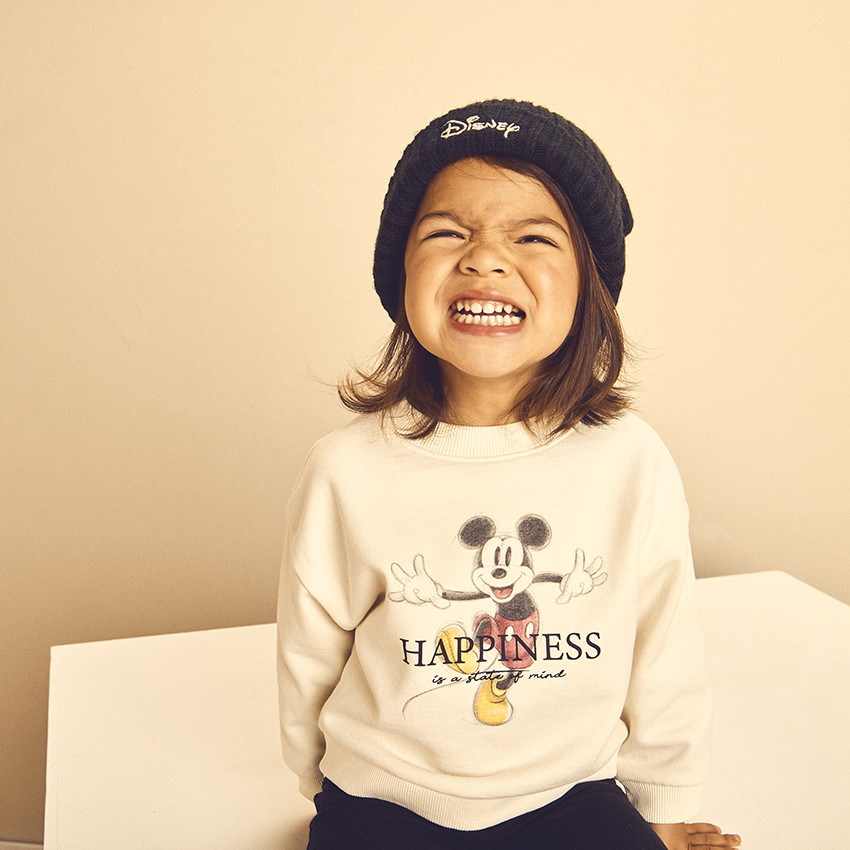 Muts met 3D oren en geborduurd Disney-ontwerp voor baby