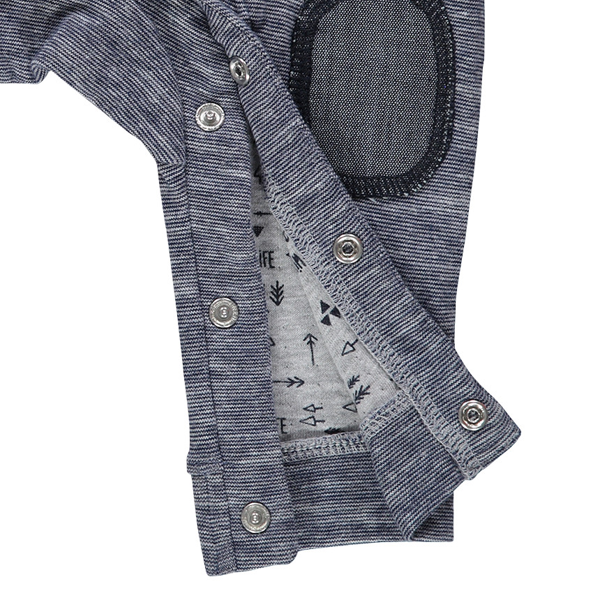 Combinaison à capuche avec print ours et détails chambray 