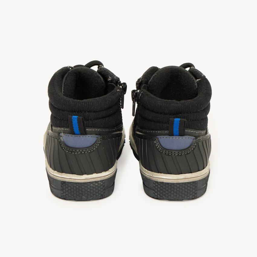 Bottines voor jongens met warme voering, veters en rits. 