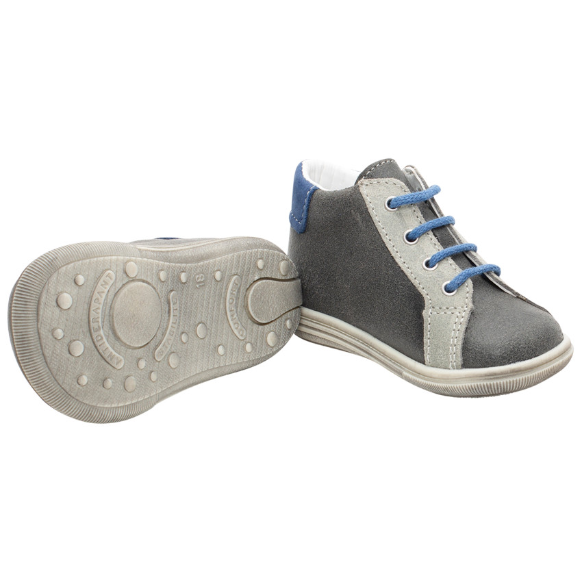 Lederen laarsjes met veters en blauwe accenten 