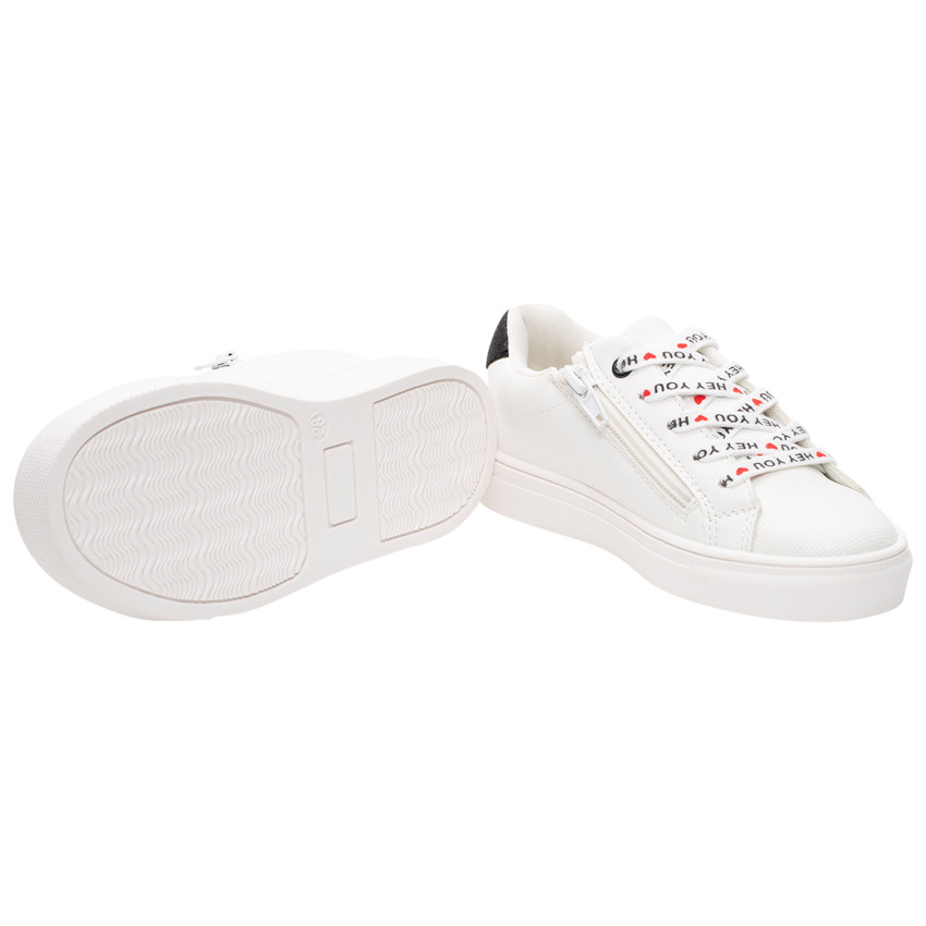Lage sneakers met veters en patroon 