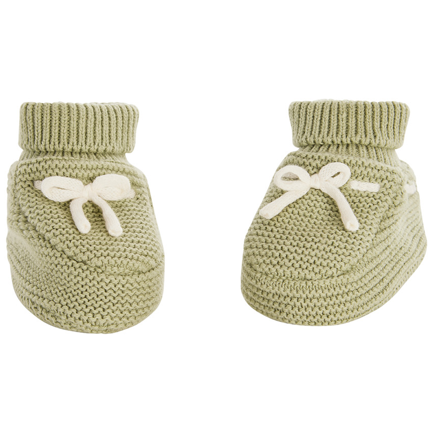 Chaussons unis vert en tricot point mousse pour bébé  