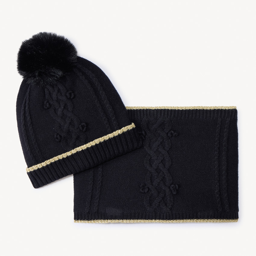 Set muts en snood in gedraaide steek gebreid meisjes met sherpa voering en pompon in bont, elastische boord met gouden lurex biezen 
