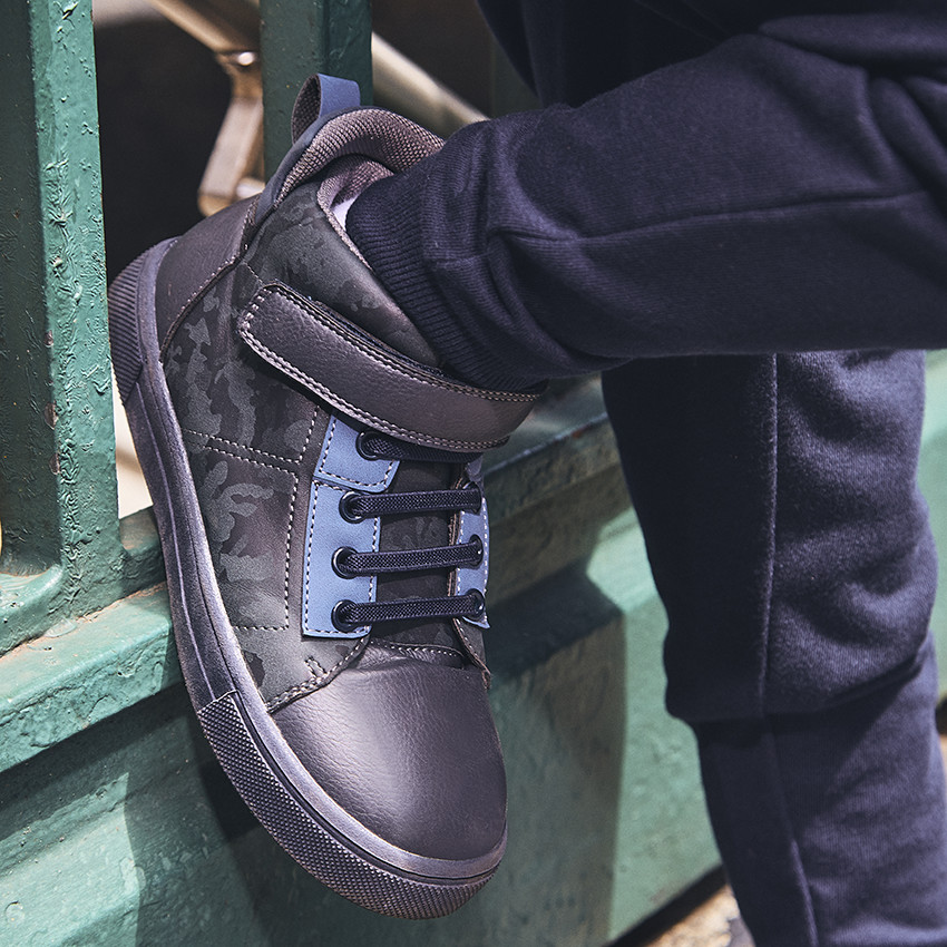 Laarsjes in lederlook met camouflageprint voor jongens 