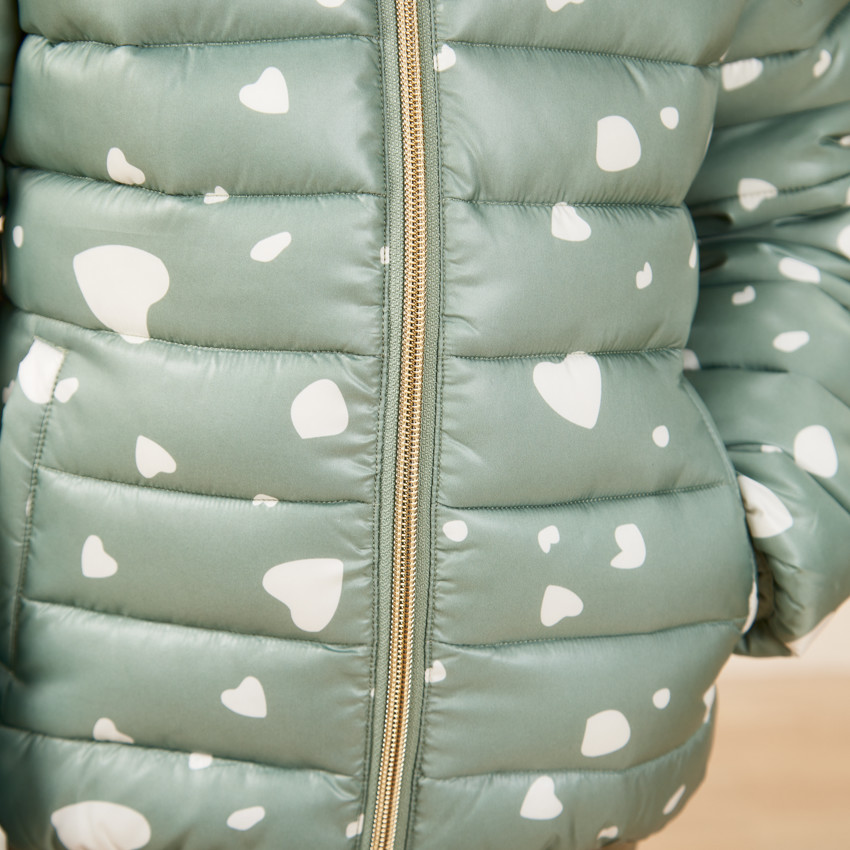 Doudoune légère à capuche imprimé cœurs pour fille 