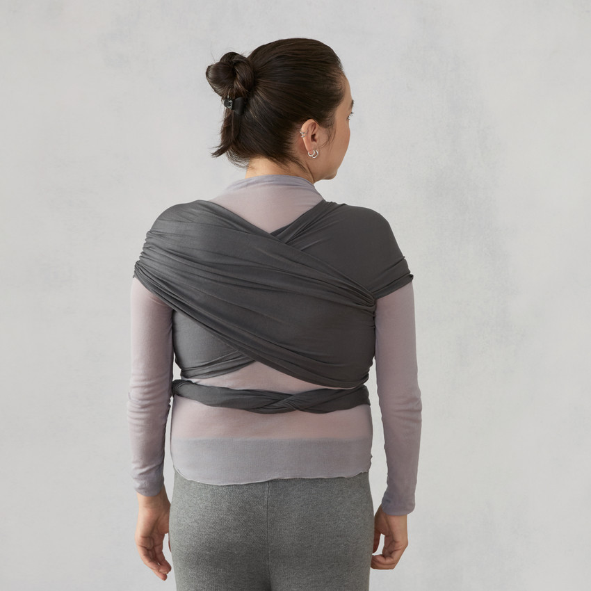 Draagdoek gebreid Aura Soft black Ergobaby ultralicht en makkelijk te knopen 