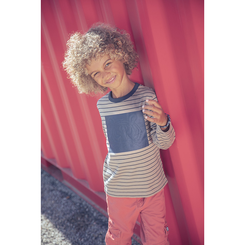 Gestreept T-shirt met lange mouwen, voor jongens. Met tijgerprint 