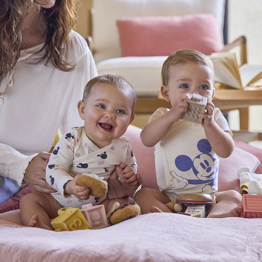 Lot de 3 bodies manches courtes Disney Mickey pour bébé garçon (ouvertures différentes selon l'âge) 