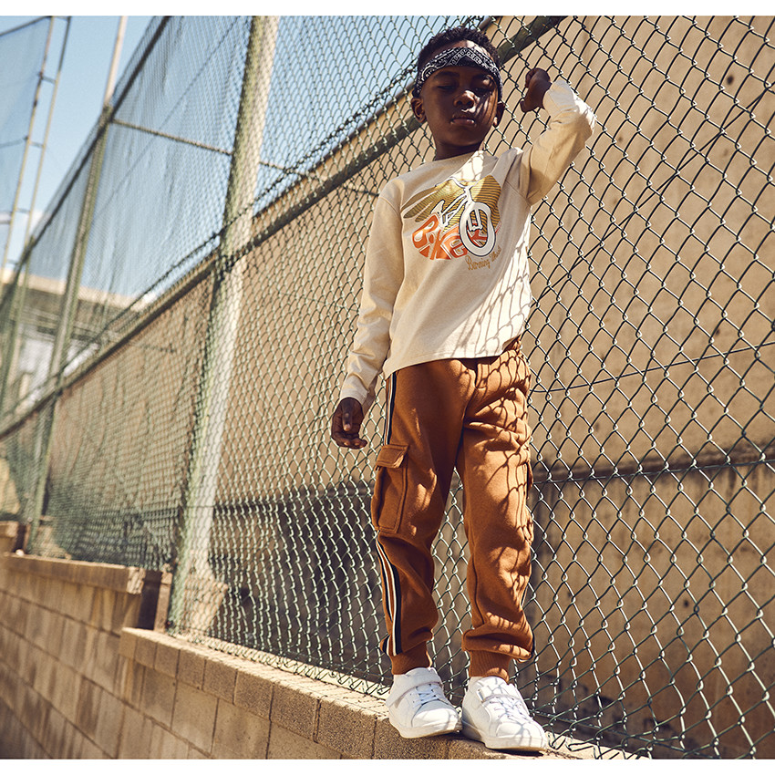 Pantalon de jogging à poches cargo pour garçon 