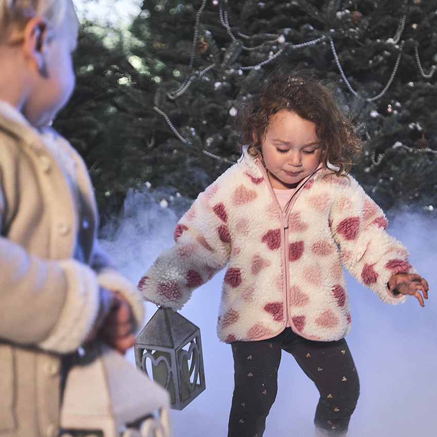 Jas in sherpa met hartenprint voor meisjes 