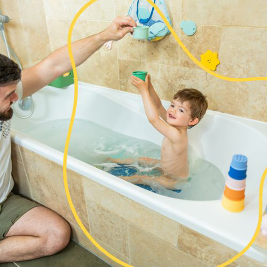 Jouet de bain set de 7 tasses silicone empilables  