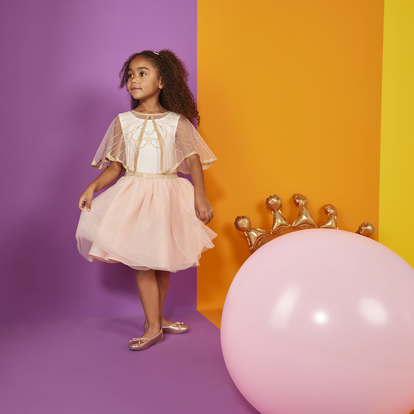 Robe de cérémonie avec cape en tulle effet ailes pailletées pour fille 