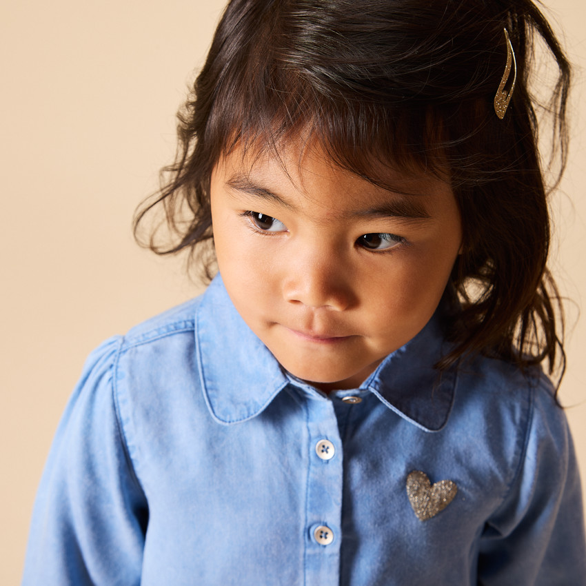 Robe chemise manches longues à cœur brodé pour bébé fille 