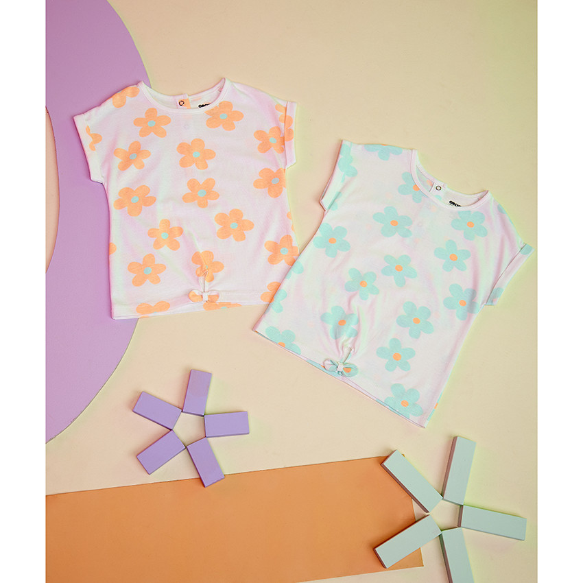 T-shirt met korte mouwen, met bloemenprint, voor meisjes, met decoratieve knoop 