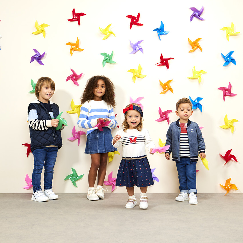 Pull en tricot rayé avec emmanchures ajourées pour fille 