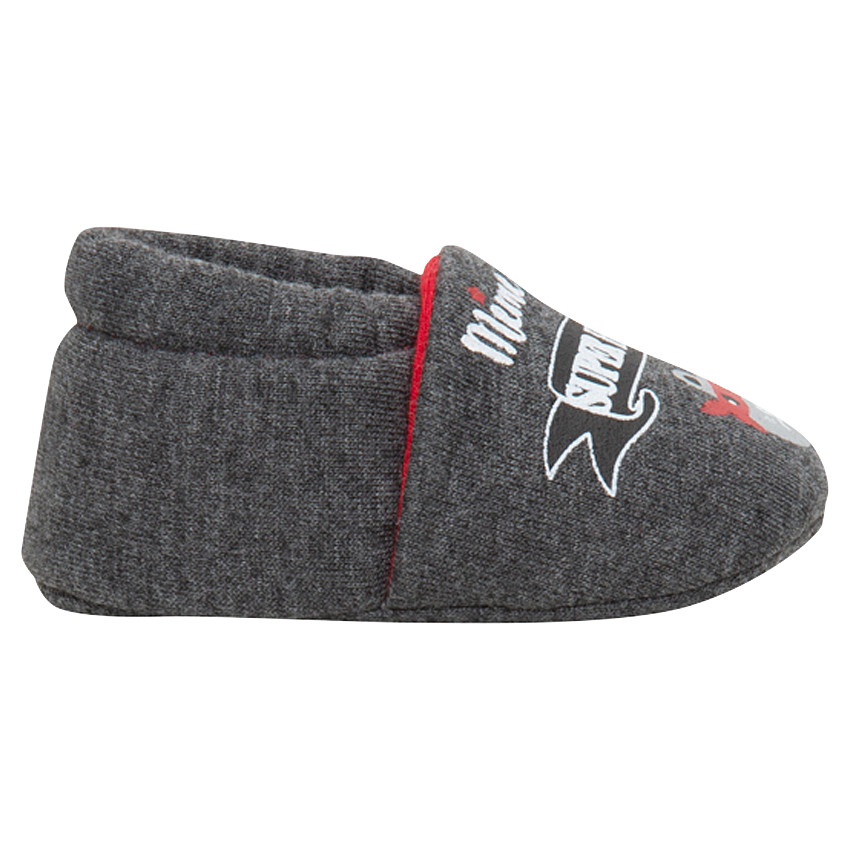 Lage pantoffels met print van gemaskerde beer 