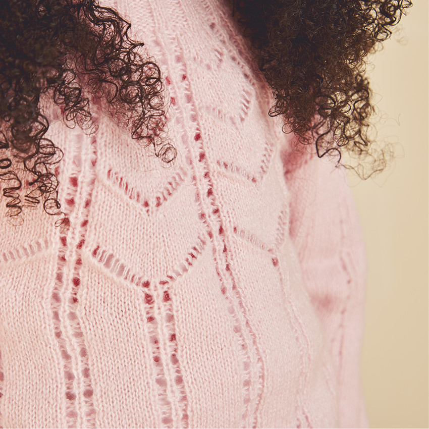 Pull en tricot ajouré pour fille 