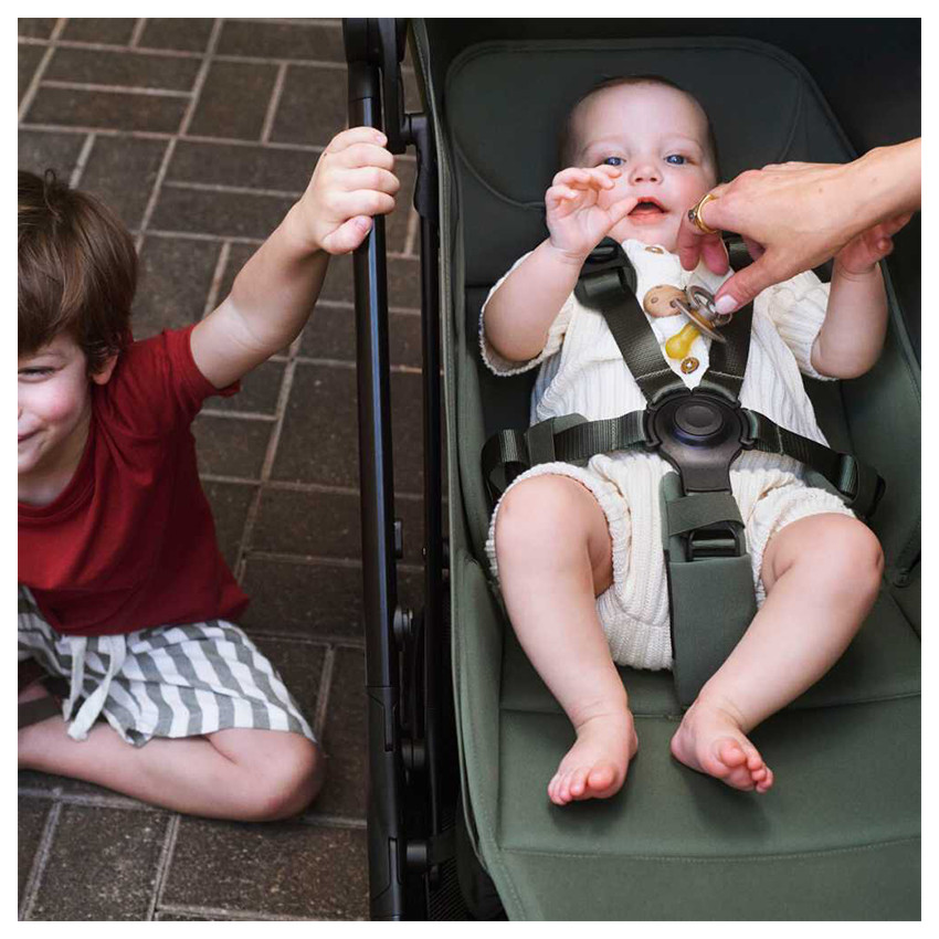 Poussette Butterfly 2 Ultra compacte Deep Indigo 