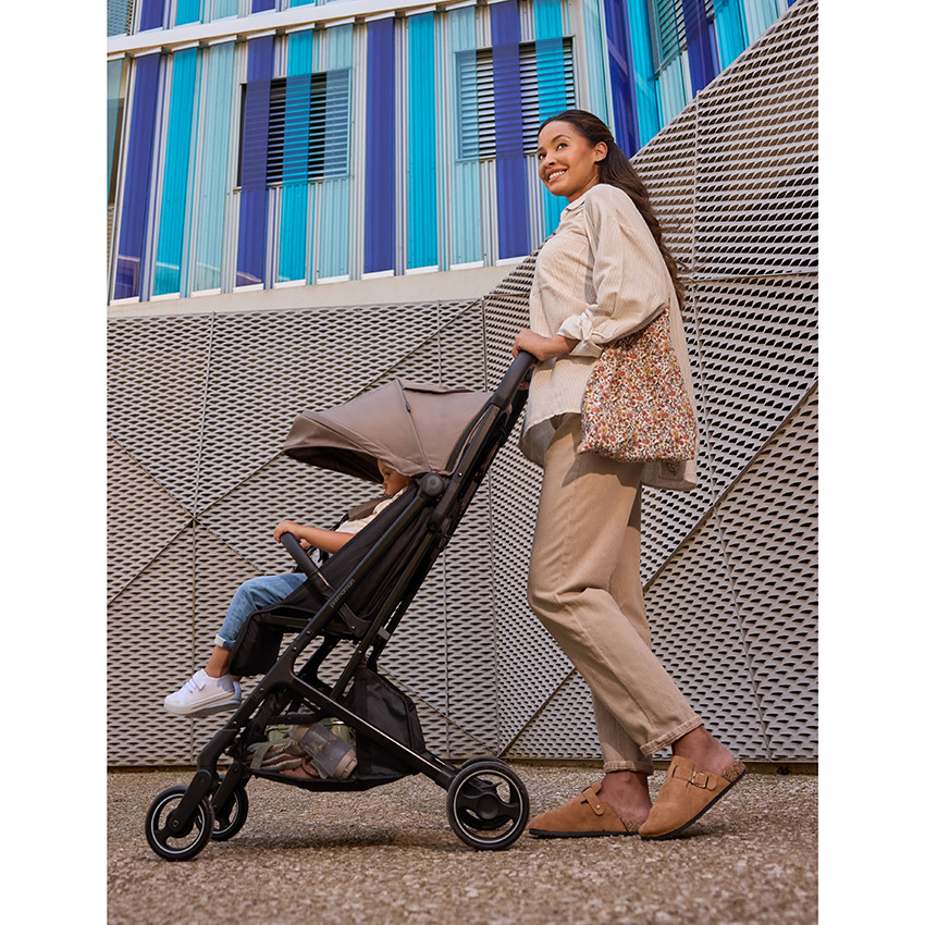 Poussette canne inclinable Aria Plus noir 