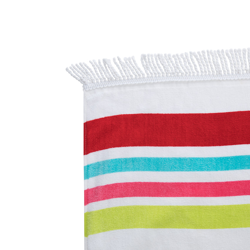 Strandlaken met contrasterende strepen en franjes. 