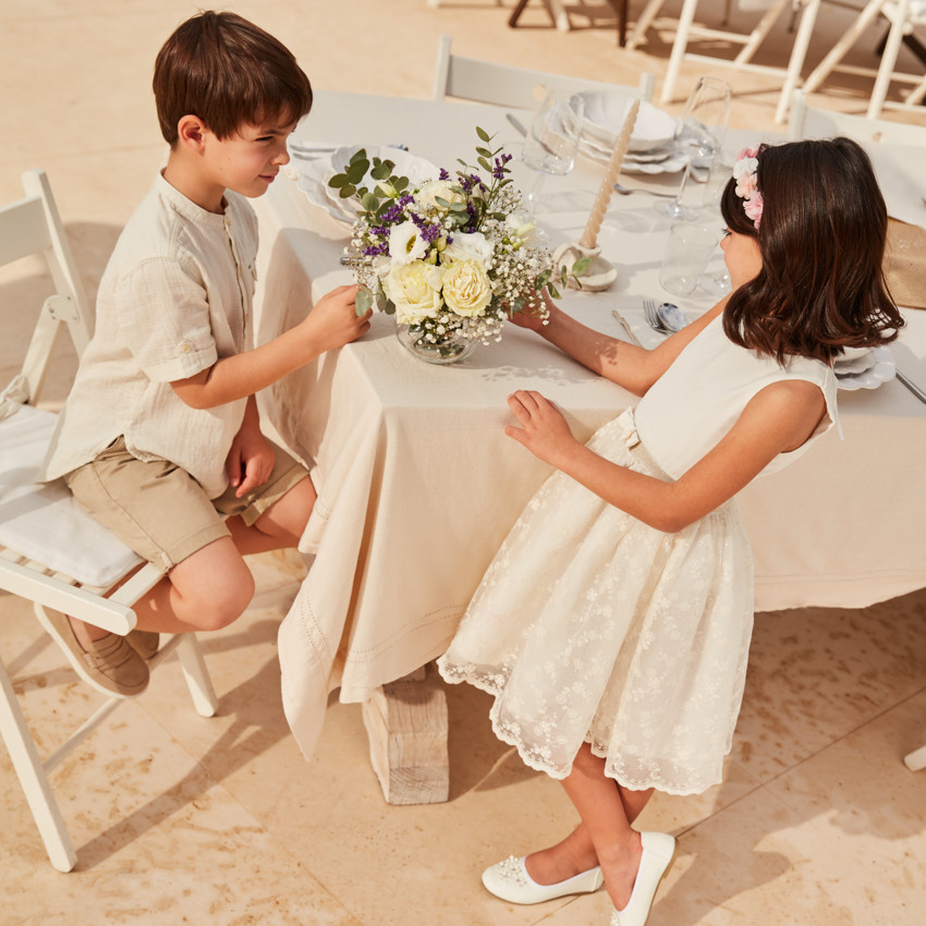 Meisjes 2-in-1 jurk met een hartvormige open rug. 