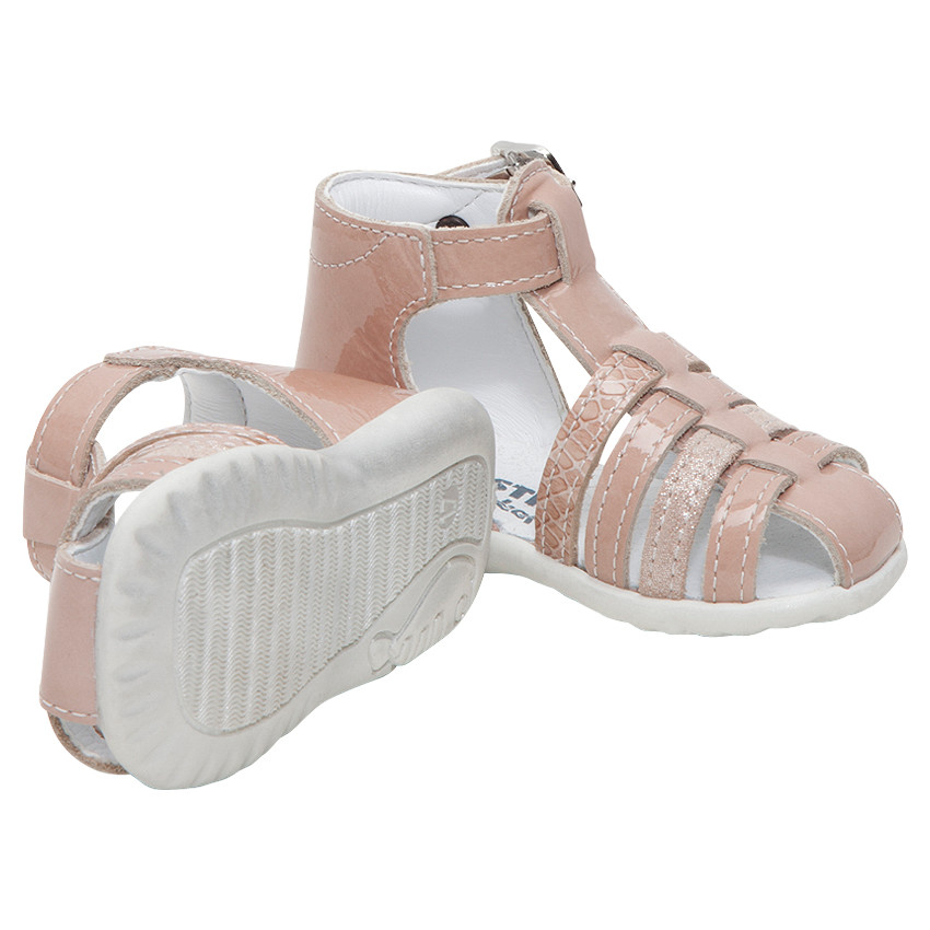 Sandales en cuir avec brides fantaisie 