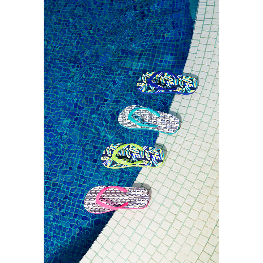 Tongs imprimé graphique et bride contrastée pour fille 