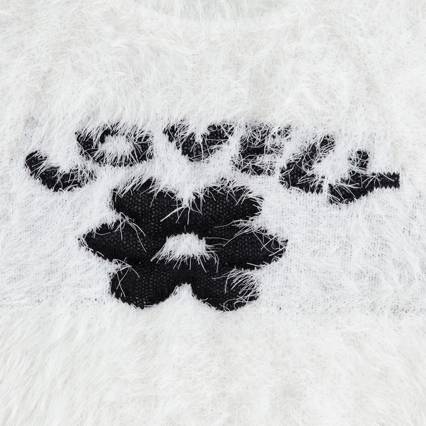 Pull en tricot poil avec motif fleur en jacquard 