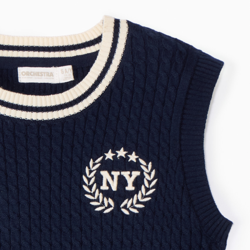 Mouwloze trui in gebreide fantasietorsades met borduursel voor meisjes 