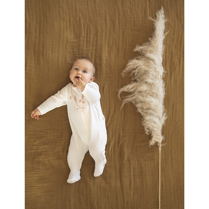 Fluwelen pyjama met print van konijnen en hartjes 