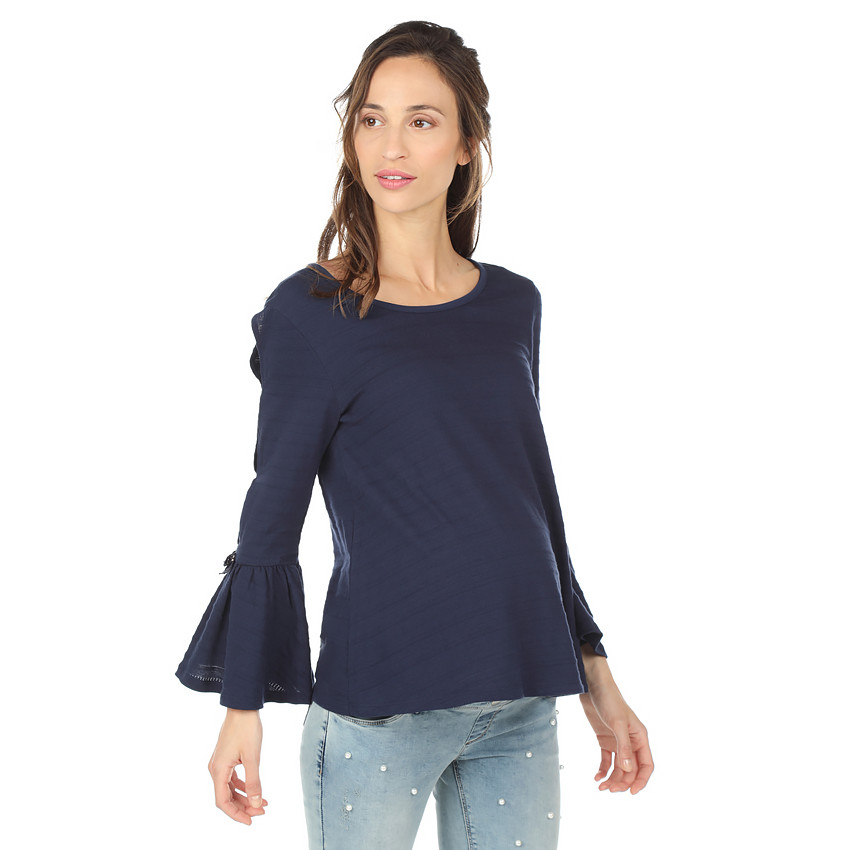 Zwangerschapsshirt van fantasietricot met opengewerkte mouwen 